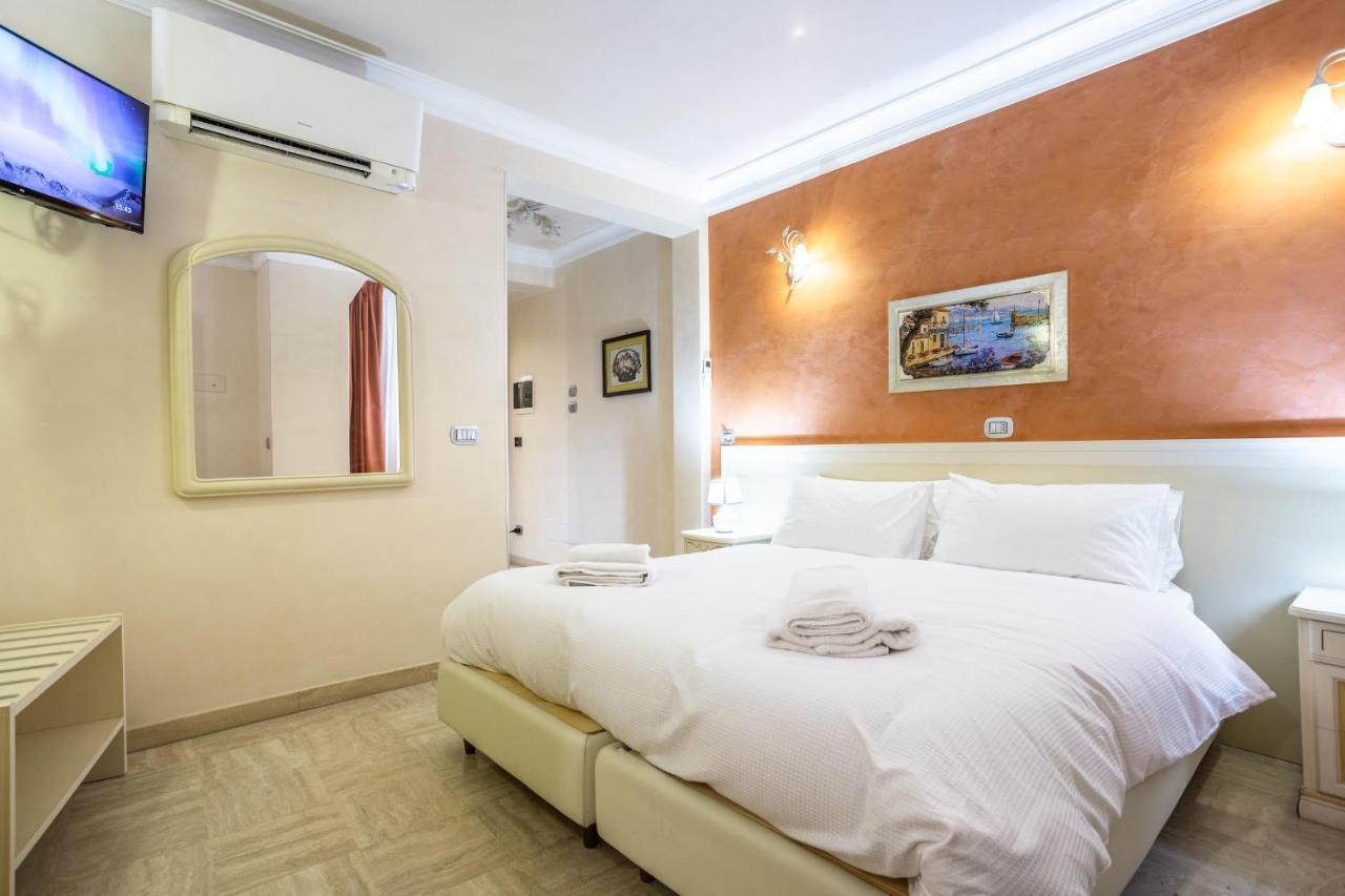 Luxury Inn Opera Rome Bagian luar foto